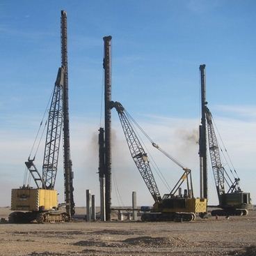 پروژه تولید شمع پیش ساخته و شمع کوبی مخازن نفتی